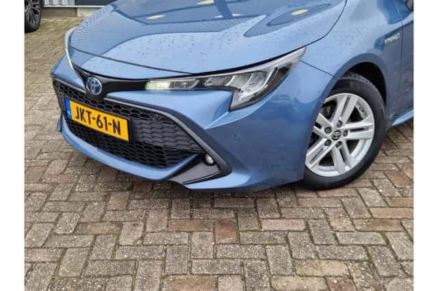 Toyota Corolla (2020) thumbnail 2