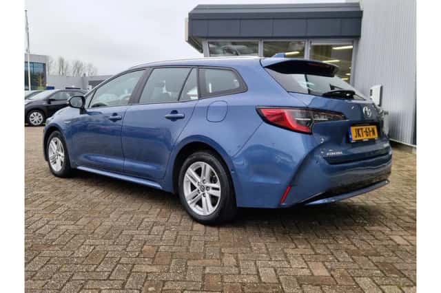 Toyota Corolla (2020) thumbnail 3