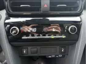 Toyota Yaris Cross (2024) thumbnail 16