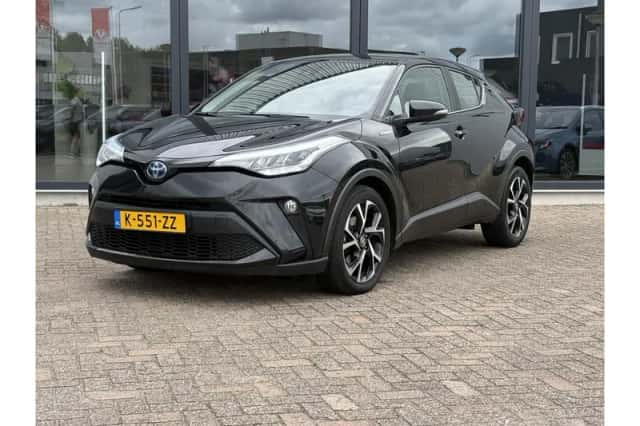 Toyota C-HR (2021) thumbnail 1