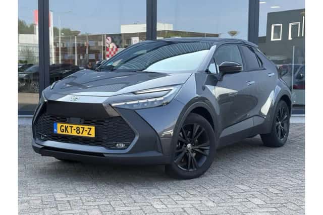 Toyota C-HR (2024) thumbnail 1