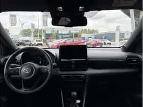 Toyota Yaris (2024) thumbnail 2