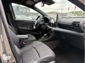 Toyota Yaris (2024) thumbnail 12