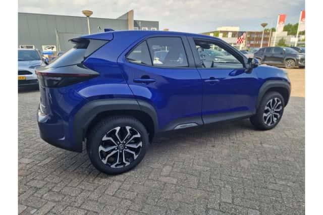 Toyota Yaris Cross (2022) thumbnail 4