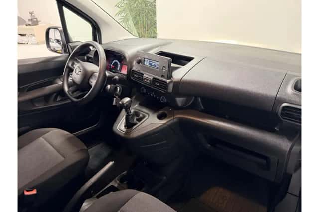 Toyota Proace (2022) thumbnail 2