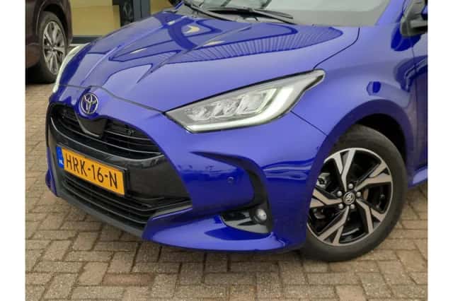 Toyota Yaris (2025) thumbnail 2