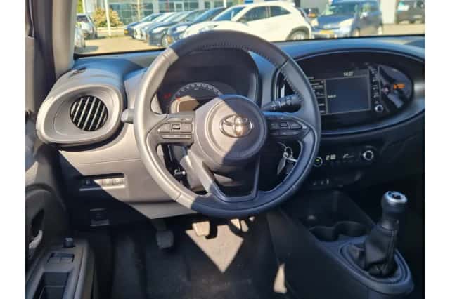 Toyota Aygo X (2022) thumbnail 6