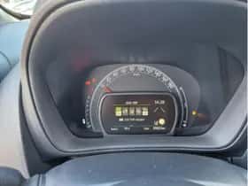 Toyota Aygo X (2022) thumbnail 9