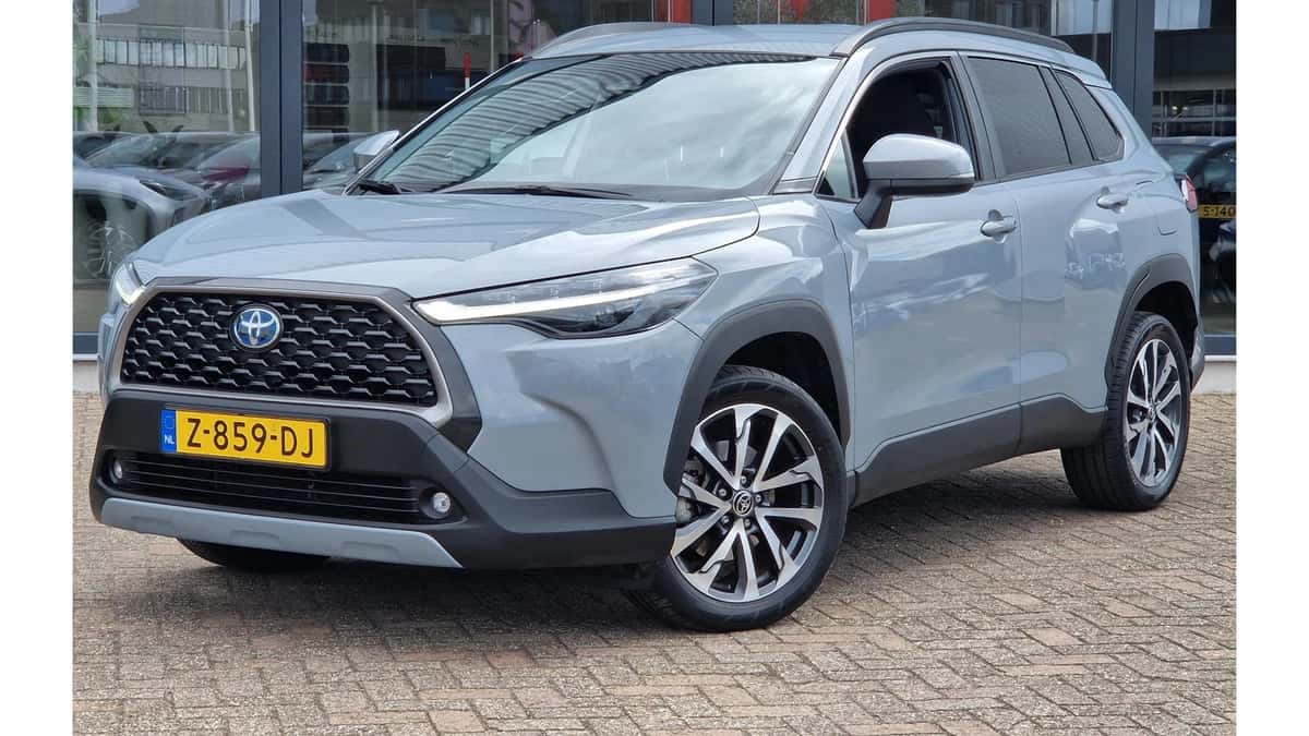 Toyota Corolla (2024) — foto 1