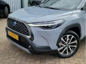 Toyota Corolla (2024) thumbnail 2
