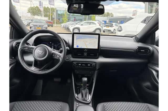 Toyota Yaris (2026) thumbnail 2