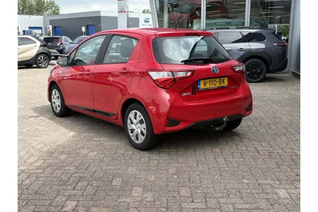Toyota Yaris (2019) thumbnail 4