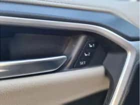 Toyota RAV4 (2020) thumbnail 17