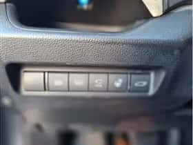 Toyota RAV4 (2020) thumbnail 18