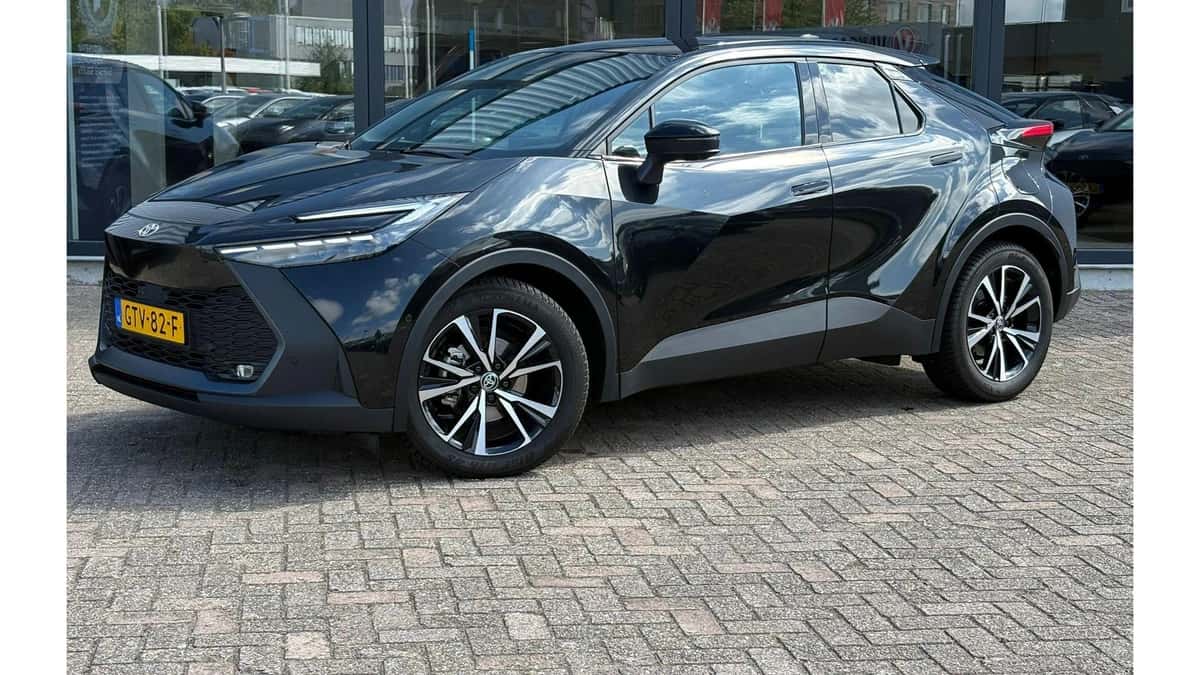 Toyota C-HR (2024) — foto 1