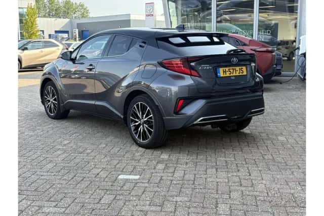 Toyota C-HR (2020) thumbnail 4