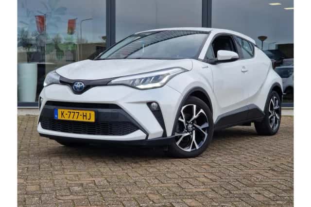 Toyota C-HR (2020) thumbnail 1
