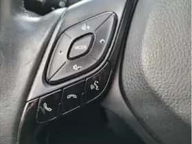 Toyota C-HR (2020) thumbnail 15