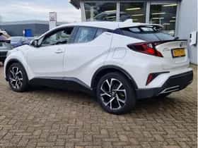Toyota C-HR (2020) thumbnail 3