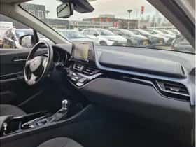 Toyota C-HR (2020) thumbnail 5