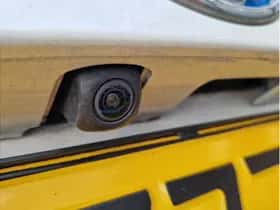 Toyota C-HR (2020) thumbnail 9