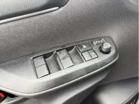 Toyota Yaris (2025) thumbnail 11