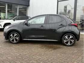 Toyota Yaris (2025) thumbnail 3