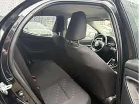 Toyota Yaris (2025) thumbnail 9