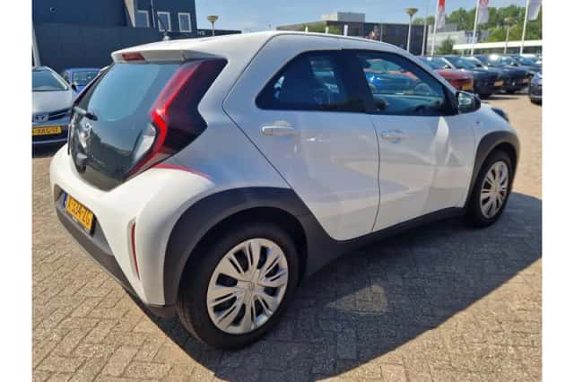 Toyota Aygo X (2024) thumbnail 3