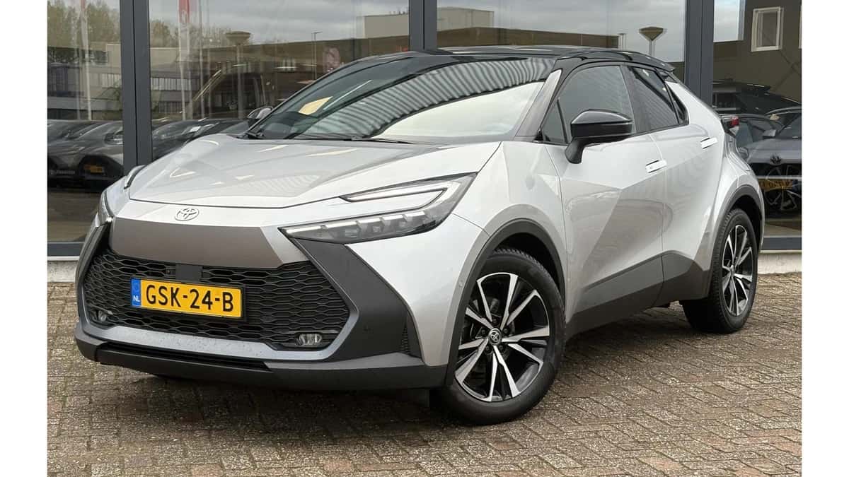 Toyota C-HR (2024) — foto 1