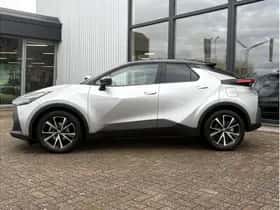 Toyota C-HR (2024) thumbnail 3