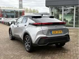 Toyota C-HR (2024) thumbnail 4