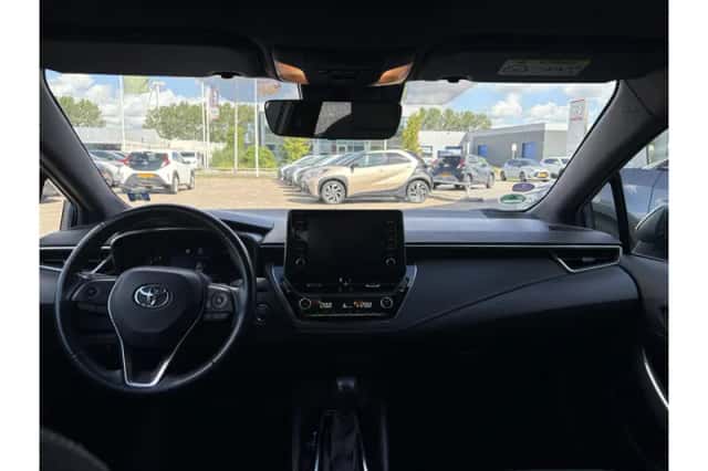 Toyota Corolla (2019) thumbnail 2