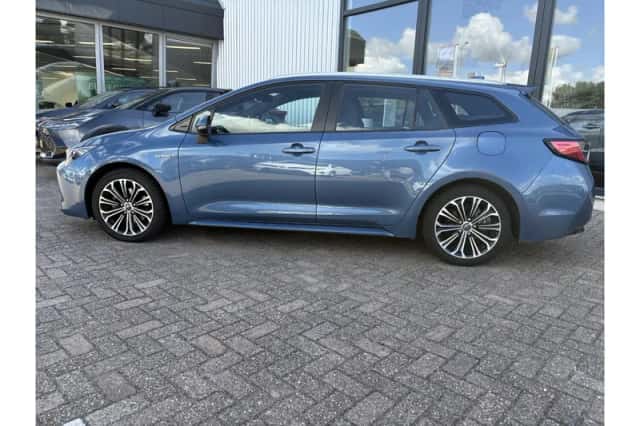 Toyota Corolla (2019) thumbnail 3