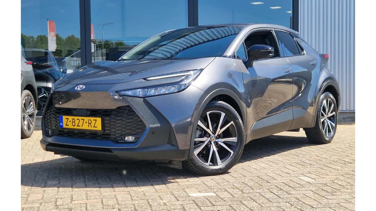 Toyota C-HR (2024) — foto 1