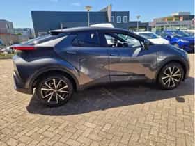 Toyota C-HR (2024) thumbnail 5