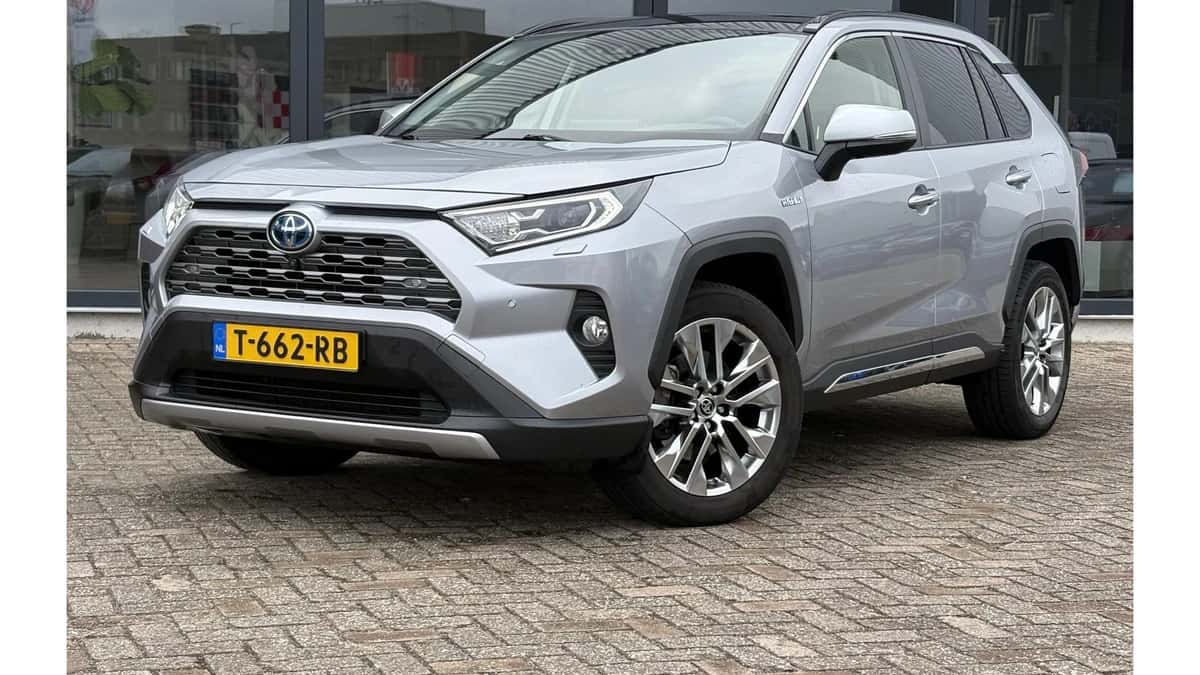 Toyota RAV4 (2021) — foto 1