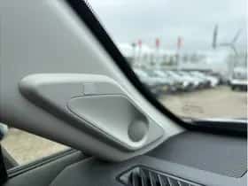 Toyota RAV4 (2021) thumbnail 16