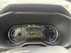Toyota RAV4 (2021) thumbnail 17