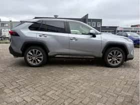 Toyota RAV4 (2021) thumbnail 6