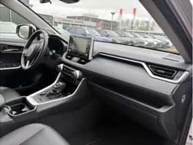 Toyota RAV4 (2021) thumbnail 10