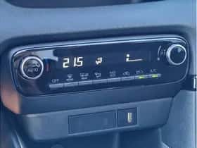 Toyota Yaris (2022) thumbnail 12