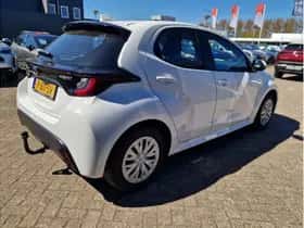 Toyota Yaris (2022) thumbnail 4