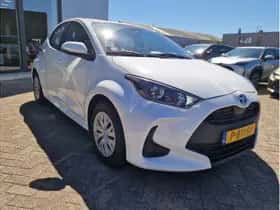 Toyota Yaris (2022) thumbnail 5