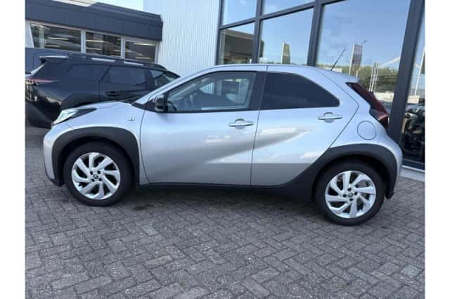 Toyota Aygo X (2023) thumbnail 3