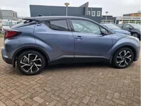 Toyota C-HR (2020) thumbnail 5