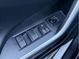 Toyota RAV4 (2019) thumbnail 17