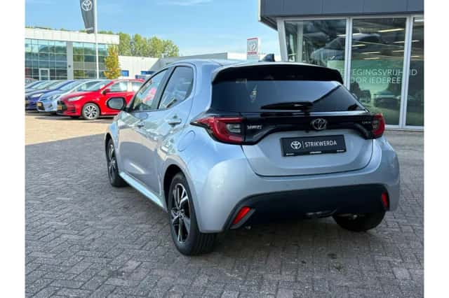 Toyota Yaris (2025) thumbnail 5