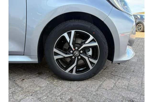 Toyota Yaris (2025) thumbnail 6