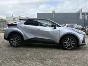 Toyota C-HR (2025) thumbnail 5